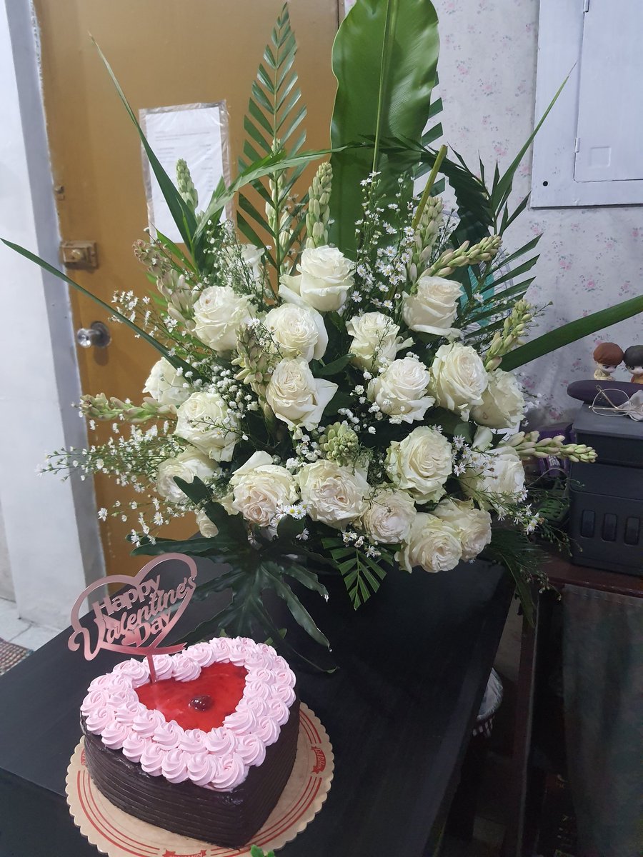 Sending love to my faves Hyun Bin, Yejin, baby Woojin and to all my friends, and loved ones! Happy Hearts Day! 😘