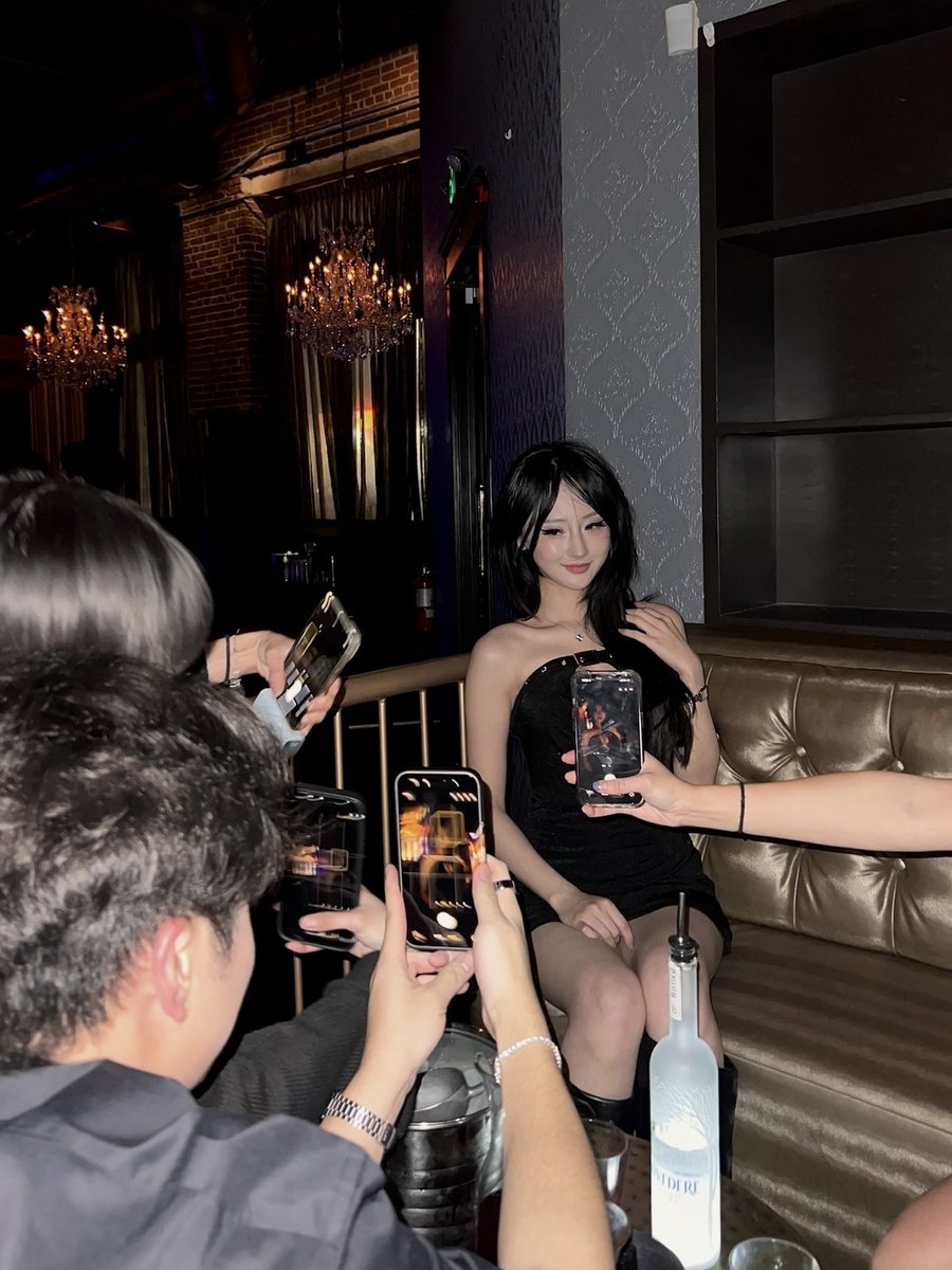 goddess 𐙚 hana tweet media