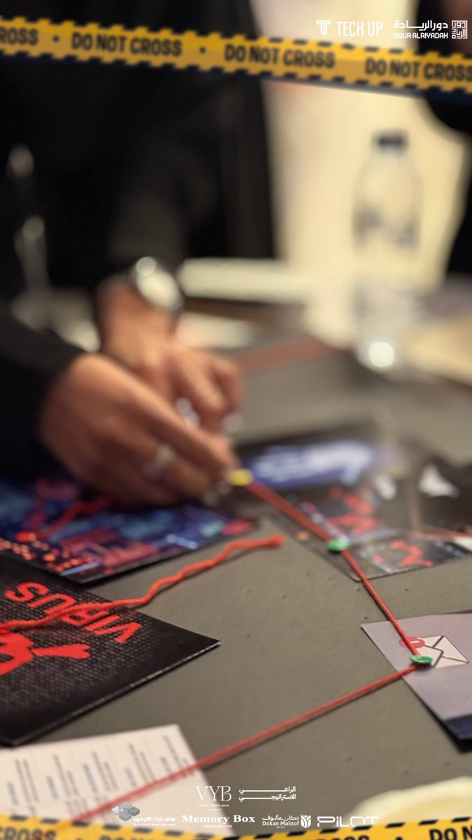 Techup_Sa's tweet image. وسط تركيز كامل وانغماس بالتفاصيل…
ربط الأدلة، تحليل المعطيات، ويقربون خطوة للحقيقة 🔍

#CodeBreak