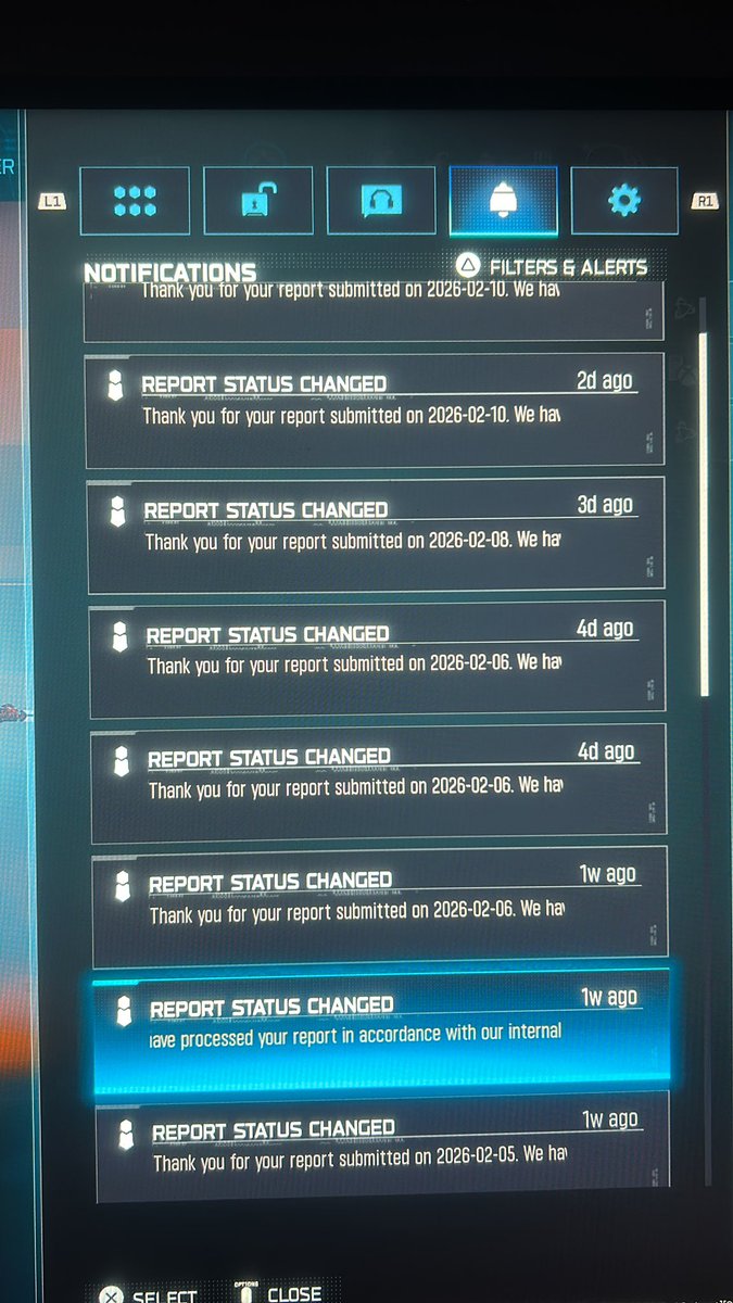 Ps4Courage's tweet photo. @Activision  @CODUpdates @ModernWarzone  the sr doesn’t add up. I got about 9 there’s and 10 more if I keep scrolling down. Dating back to day 1 of ranked. 42 sr is bogus I lost it very next game to another cheater ! https://t.co/L0fBXqqwzK