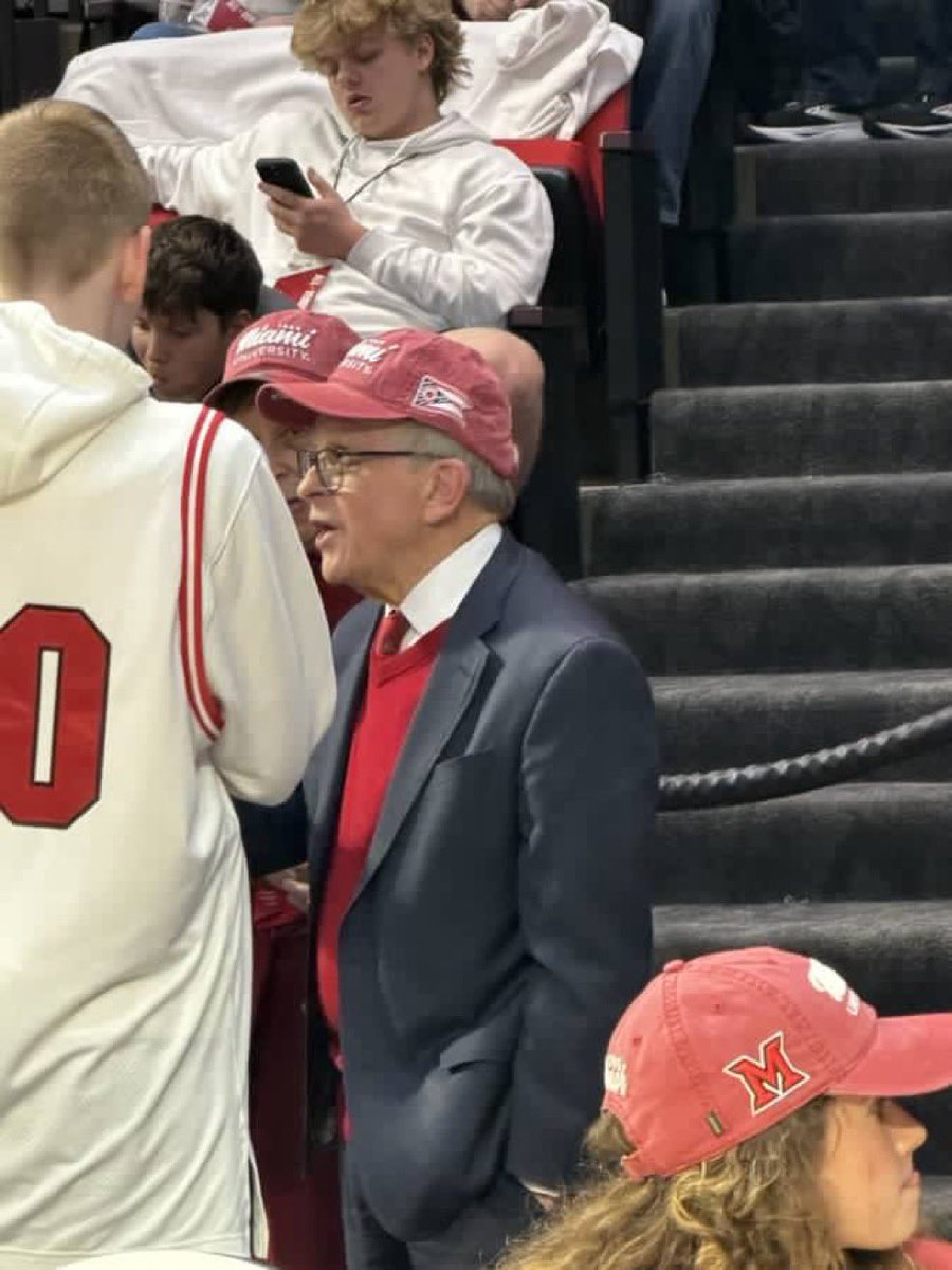 A game so damn big that the Governor showed up <a href="/MikeDeWine/">Mike DeWine</a> in the house! 

📸 <a href="/KieferMedia/">Grant Kiefer</a>