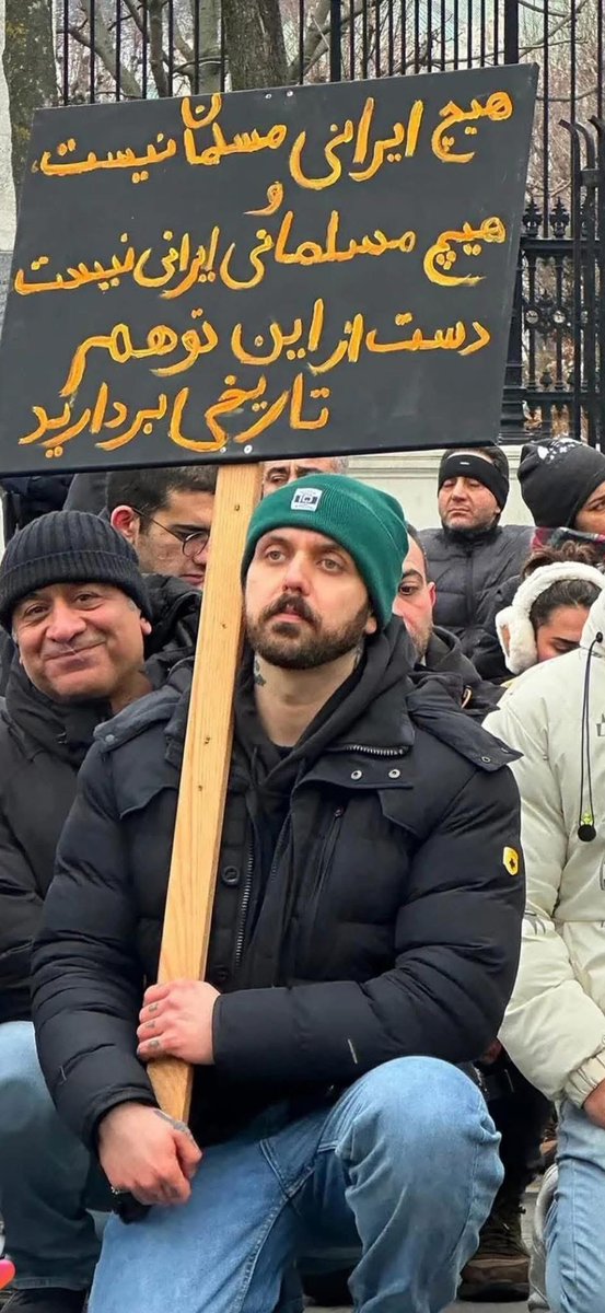 روزبه اکسین ( پهلوی پرست ) tweet media