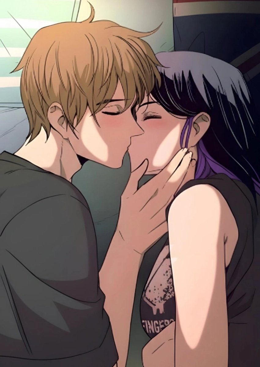 Eles dois são muito fofos, um casal com uma sintonia perfeita, a música que eles dois amam tanto se transformou nessa linda história de amor que a música lhes proporcionou uma felicidade que vai além da música, que casal lindo, fofo e perfeito, isso que é um casal maravilhoso!!!