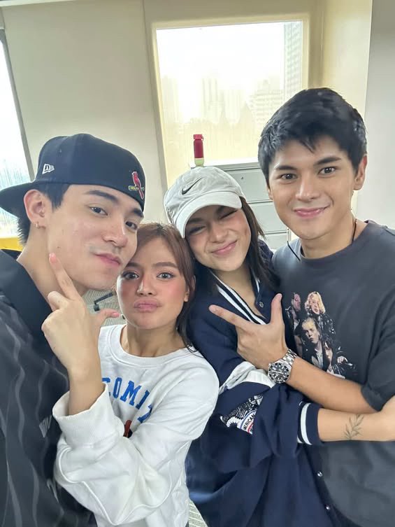 tulipsmb's tweet photo. never separate my quadro, cheffies/menties ube-cheese for lyf :> 

QUADROmantic FABCON VDATE
QUADROmantic FABCON VDATE
QUADROmantic FABCON VDATE https://t.co/lvcXAPAAlC