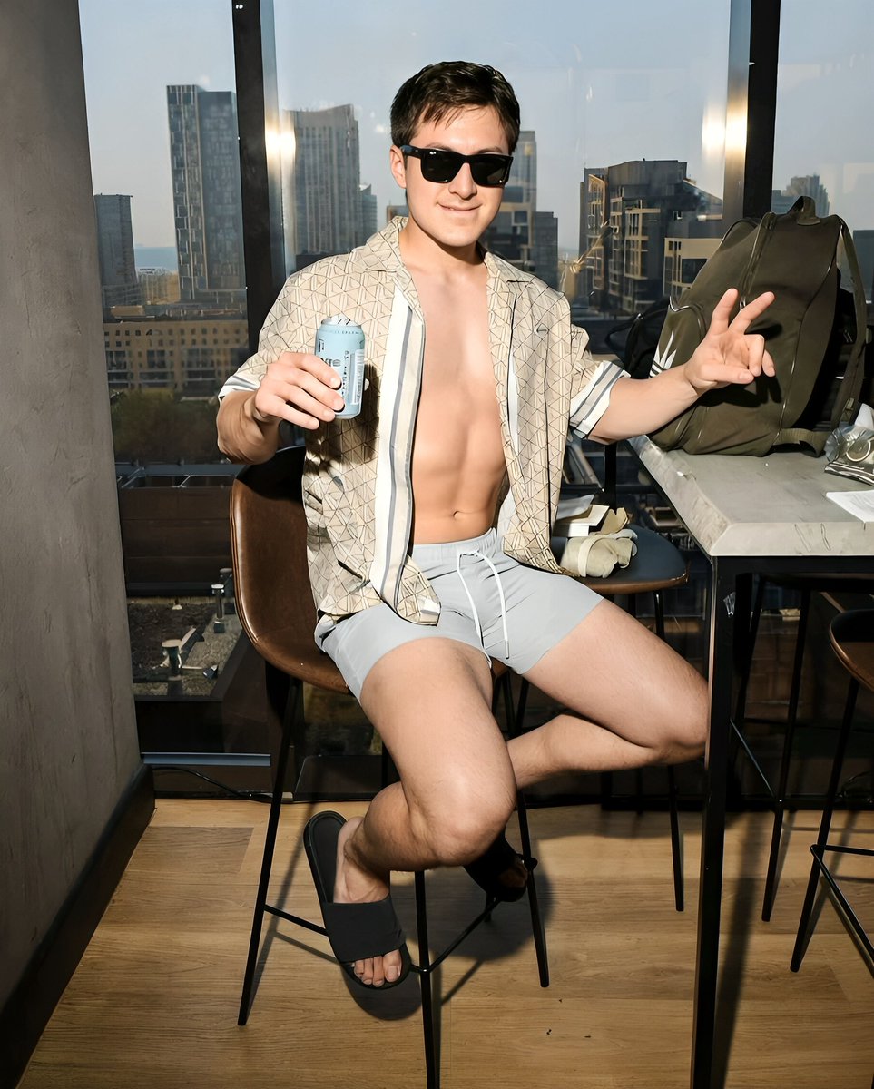 ✨ ʟᴏᴜɪᴇ ✨  ɪɴ ᴍʏ ʜʀ ᴇʀᴀ ⛸️🏒 tweet media