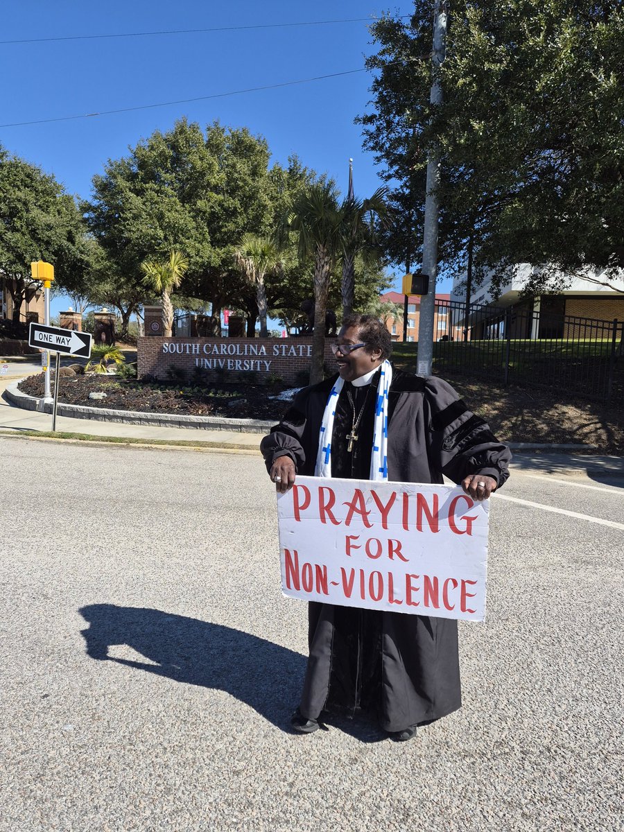 Rev Raymond Johnson tweet media