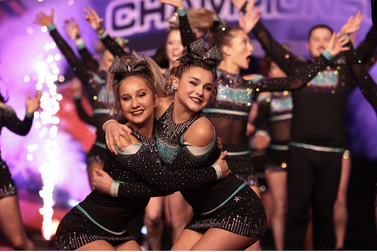 hailey bartlett tweet media