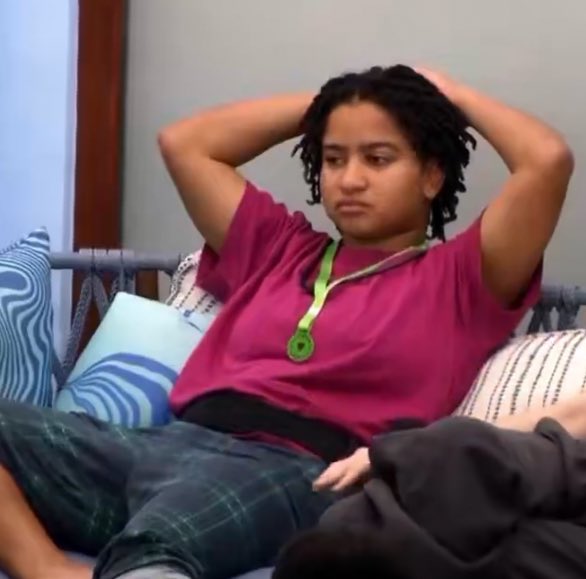 BBBelissima's tweet image. "Minha filha nunca deu sinais"

A filha: