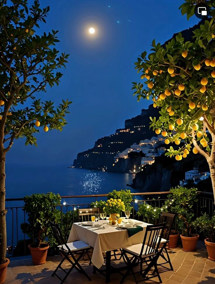 aestheticspost_'s tweet photo. Date night. https://t.co/FvbwX4VZRX
