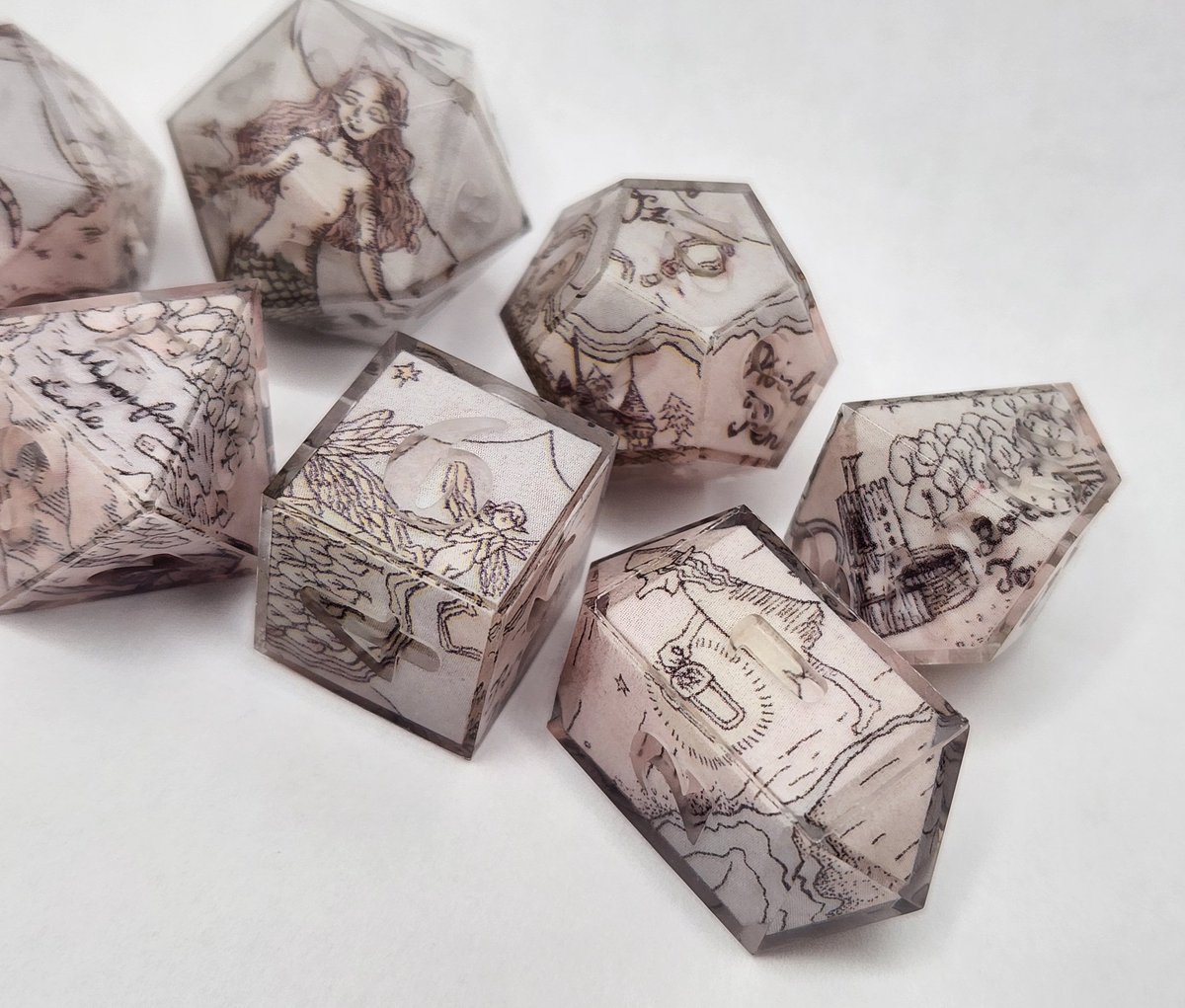Enchanted Mapmaker Dice Set
#dnd #ttrpg #handmadedice #dice #dungeonsanddragons