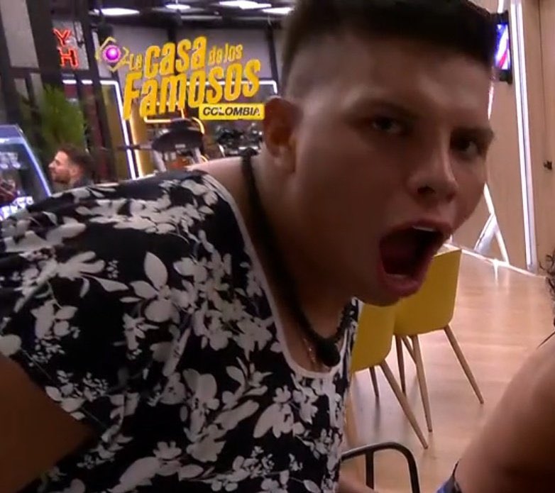 LORENAAAA NO PUEDO CON ESA MUJER JAJAJAJA  #LaCasaDeLosFamososCol3