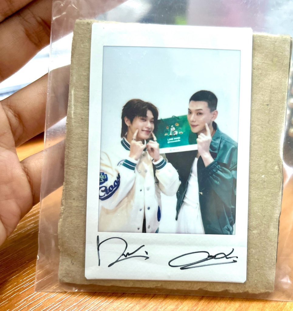 tteevvgit's tweet image. WTS - ขาย พลล ลายเซ็นสด ตออร 
#ตลาดนัดต้าห์อู๋ออฟโรด #daouoffroad 
#ตลาดนัดlaz1