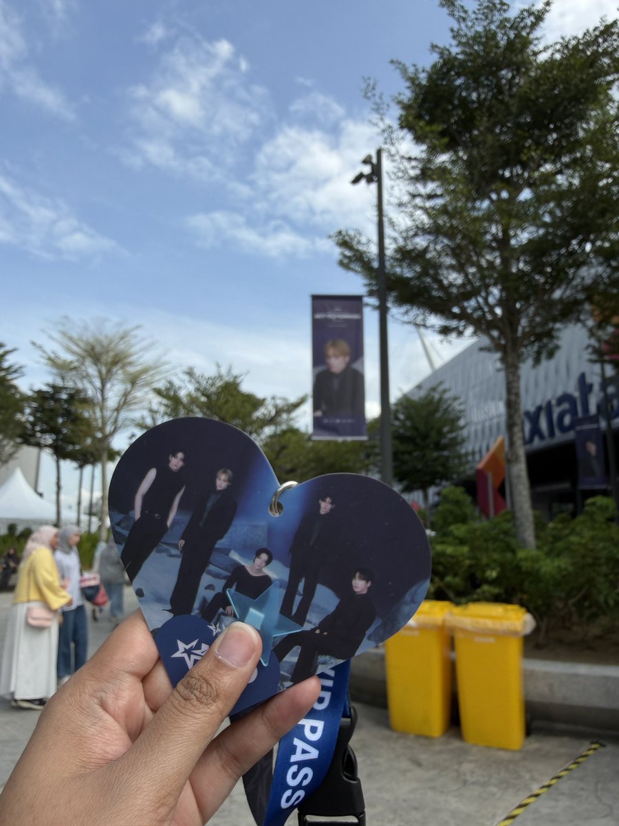 Lucuu vip lanyardnya 😍