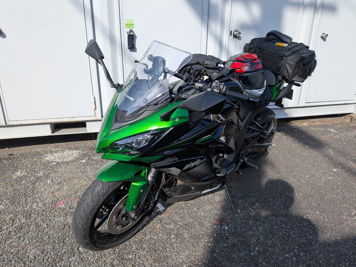 週末は天気が良いらしいので、旅に出ます🏍³₃

どこに行くのでしょうか？w