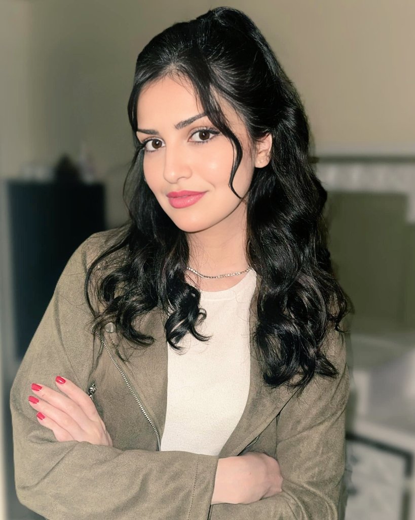 _ما هو أصعب شئ في الحياه ..؟

١_ الفقر 

٢_ الحب

٣_ الحزن

٤_ الوحده 

٥_ الفراق