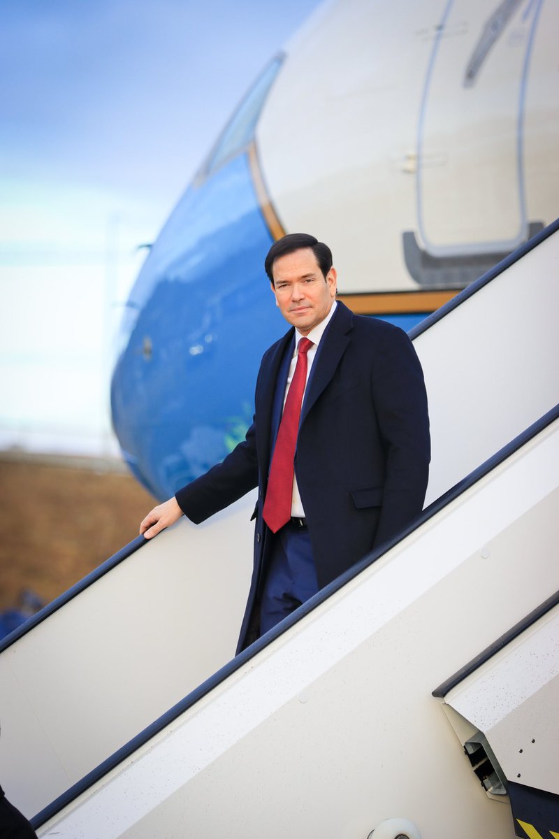 hackervnzl's tweet photo. Apoya usted a marco rubio con todo lo que hace por Venezuela y cuba? ,, 🇨🇺🇻🇪 
A si B no https://t.co/zFgxNj9XPl