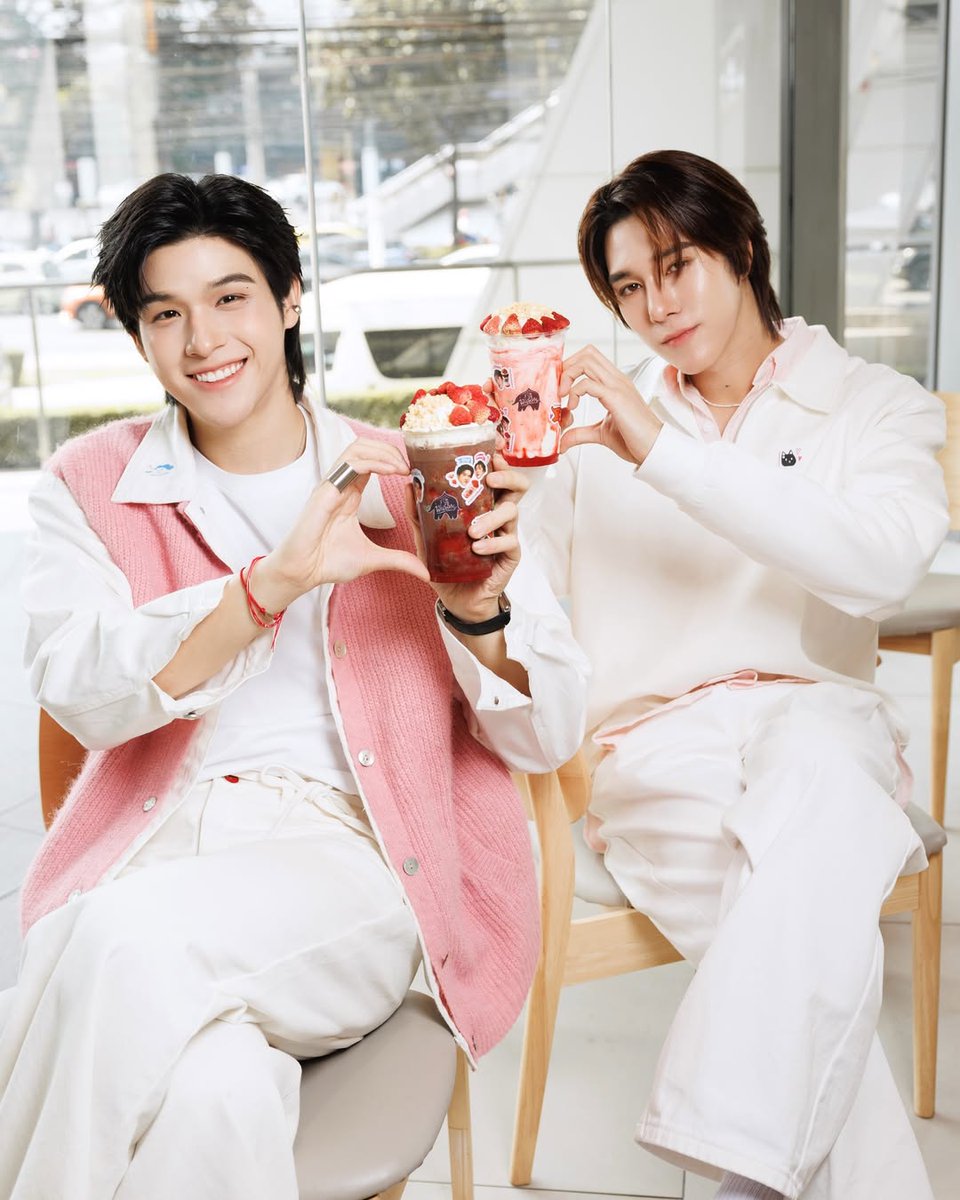 𝗇𝖺𝗇𝗂 tweet media