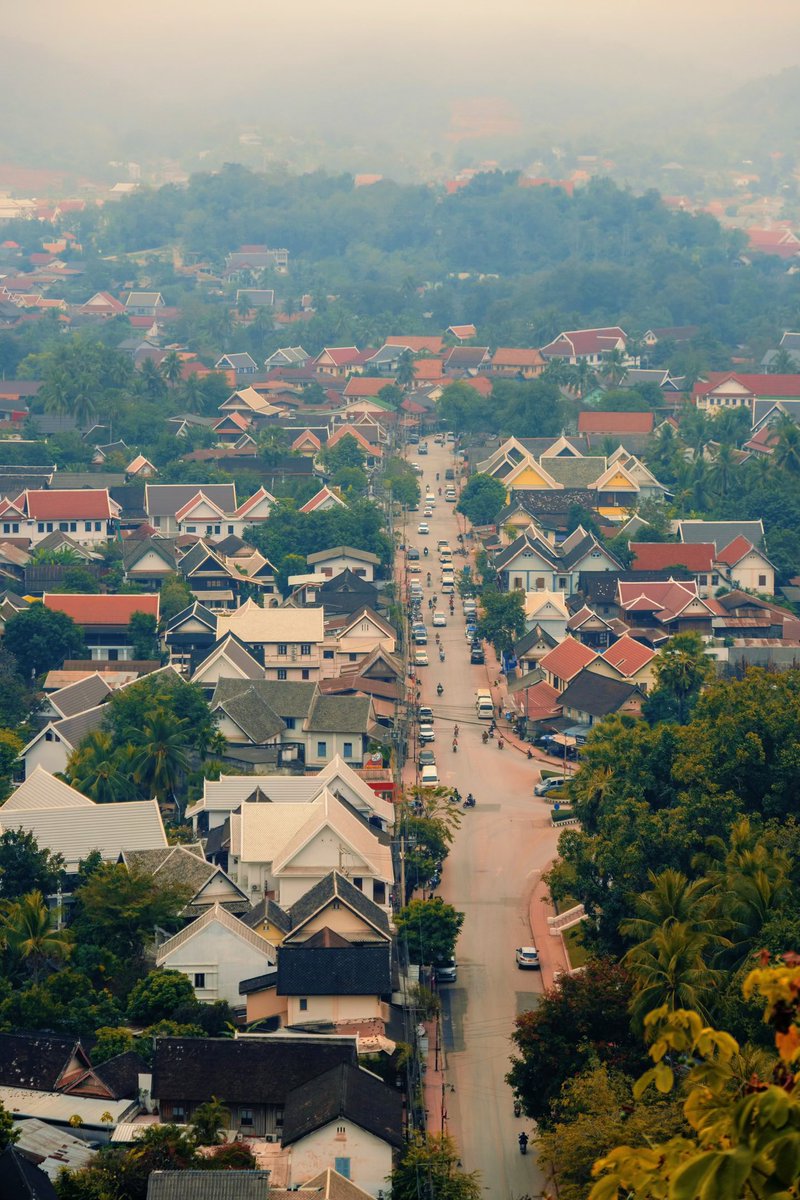 alphaville214's tweet photo. A single road running through soft morning haze.
Luang Prabang, unhurried.

#Laos #luangprabang 
#photography #travelphotography #landscapephotography https://t.co/Jn1C88GqC5