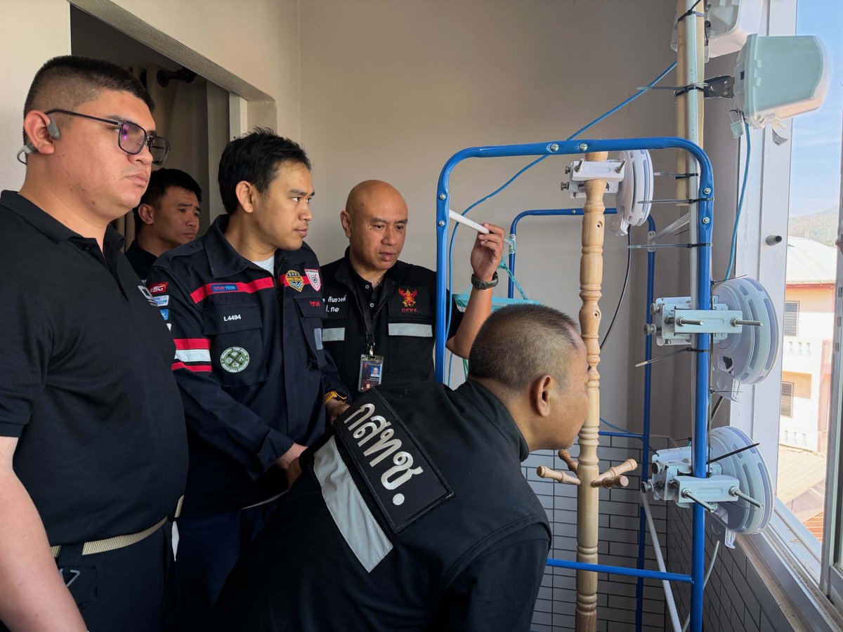 โห เห็นข่าวนี้ ดูรูปแล้ว โคตร genius อัจฉริยะมาก 

ใช้ราวตากผ้า มัด เคเบิ้ลไทล์ สุด D.I.Y.

ว่าแต่ อพาร์ตเม้นท์ห้องใหญ่มาก

อ่านข่าว yokekungworld.com/2026/02/true-s…