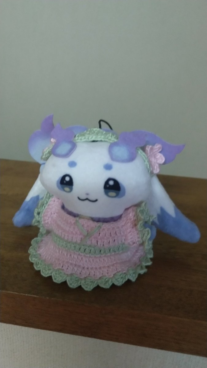 るんちょまに春っぽいお洋服を編みました。