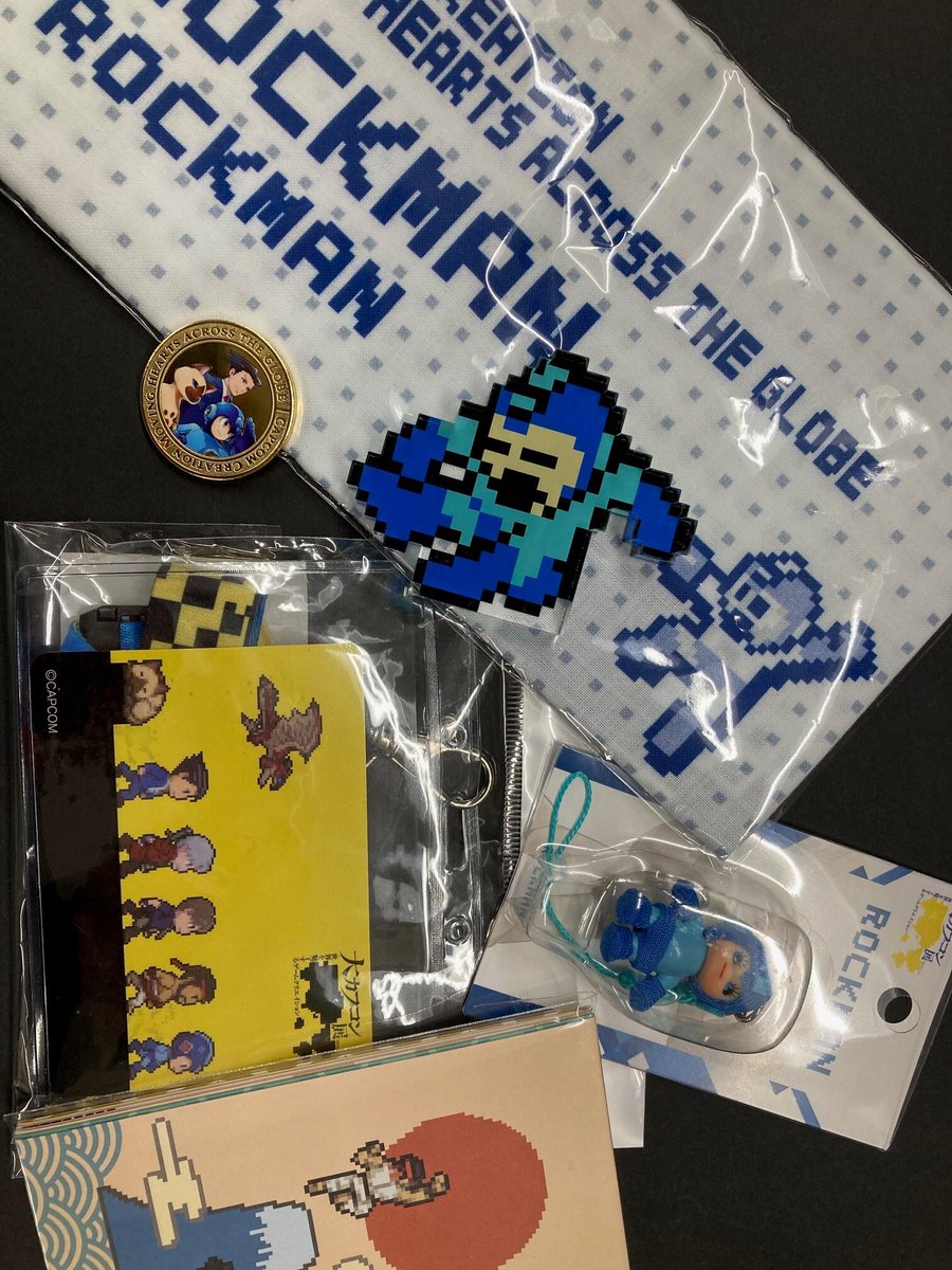 大カプコン展 + 特装版 公式図録 記念メダル