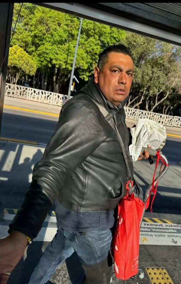 AmandaGalas25's tweet photo. #Rumor  presunto carterista trabajando en el @RUTA_Puebla 
Usuarios favor de estar atentos
#Puebla 
#FelizViernesATodos https://t.co/8jnYvdLoW7