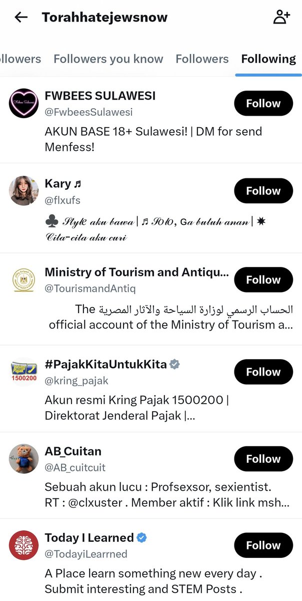 ryyanville's tweet photo. Following akunnya base menfess FWB dan akun cewek-cewek yang 'berjualan'. 😶 Kalo bener ini akunnya "dia", bukannya dia udh punya anak-istri, ya? https://t.co/Q2ZRg9jJlO