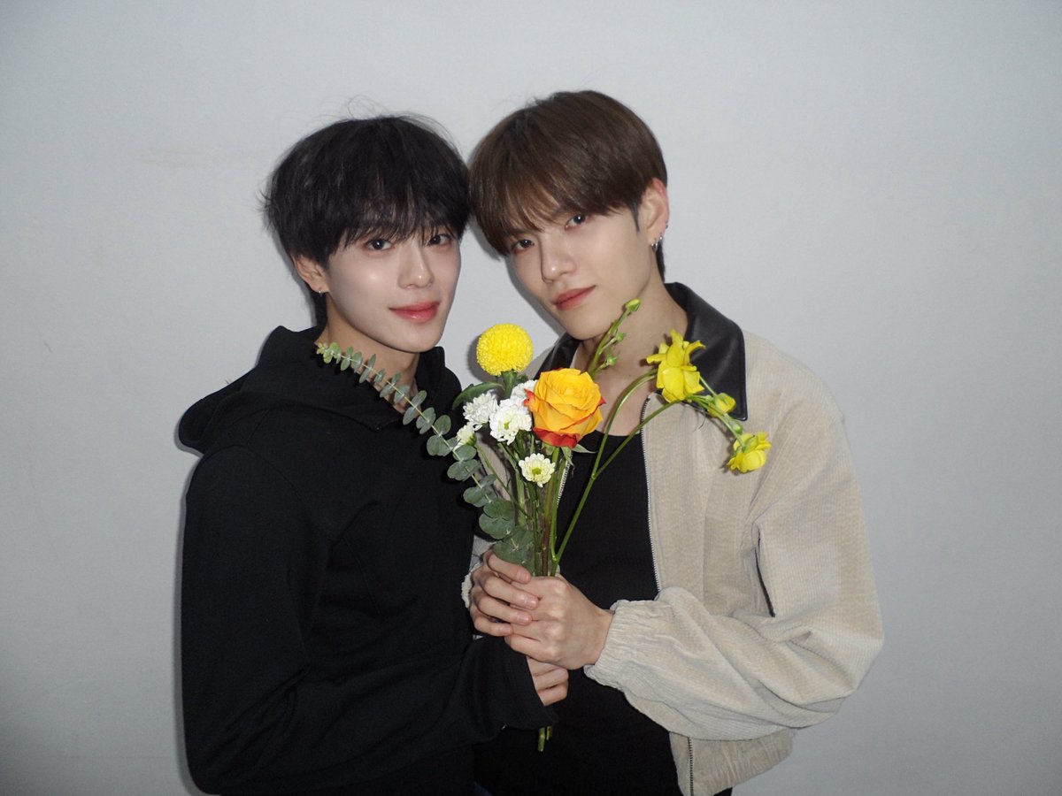the_verivery's tweet photo. ʜᴀᴘᴘʏ ᴠᴀʟᴇɴᴛɪɴᴇ's ᴅᴀʏ ❥ · ﾟ₊
 
#베리베리 #VERIVERY #VRVR
#강민 #KANGMIN
#동헌 #DONGHEON
#계현 #GYEHYEON https://t.co/ynKi4xZXK3