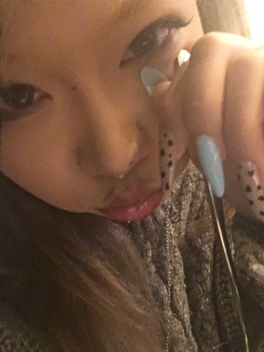 yebizz's tweet photo. 最近很火的那个什么冷脸萌 https://t.co/NeJoA52214