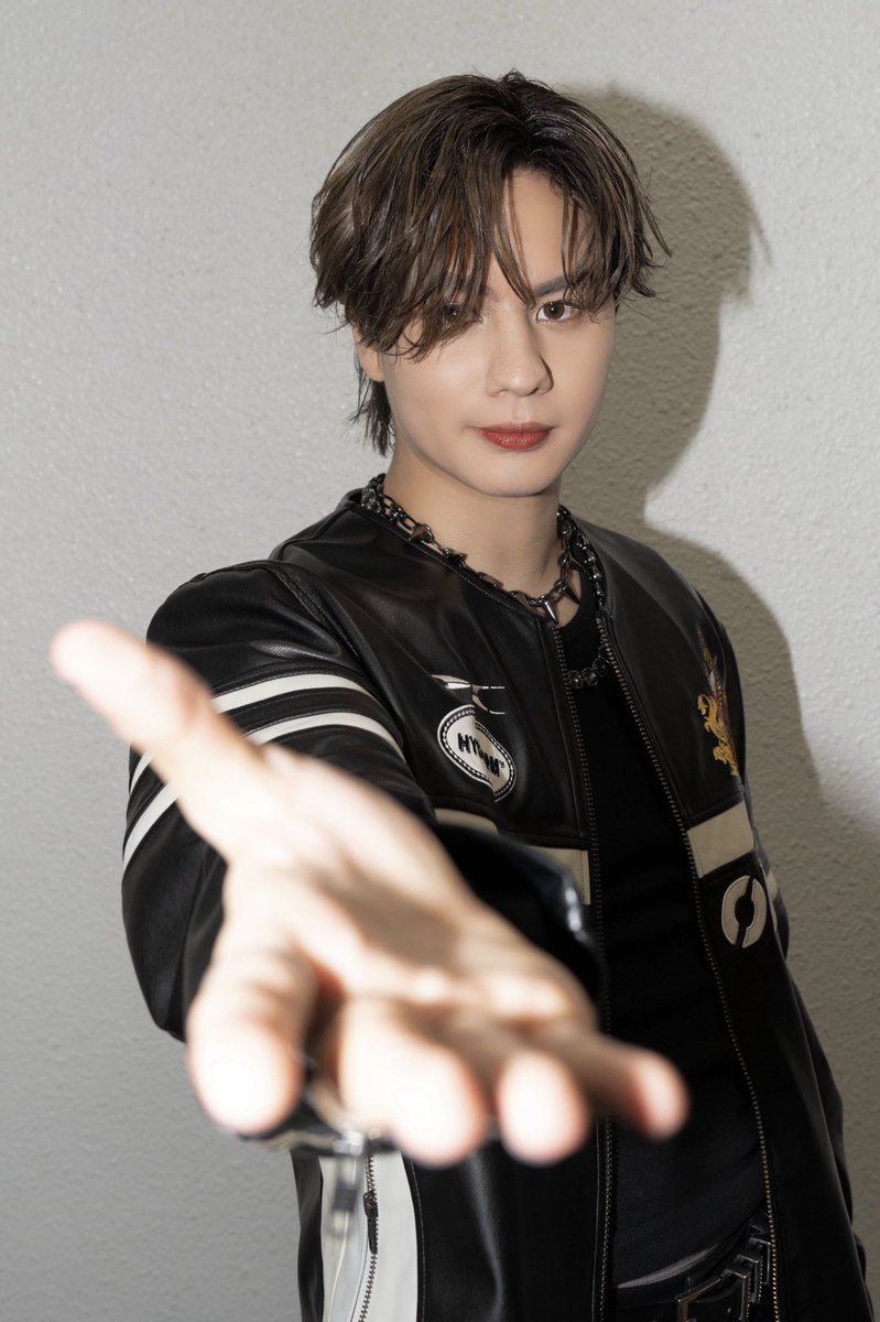 深堀未来もうちょい嬉しそうな顔しなよ