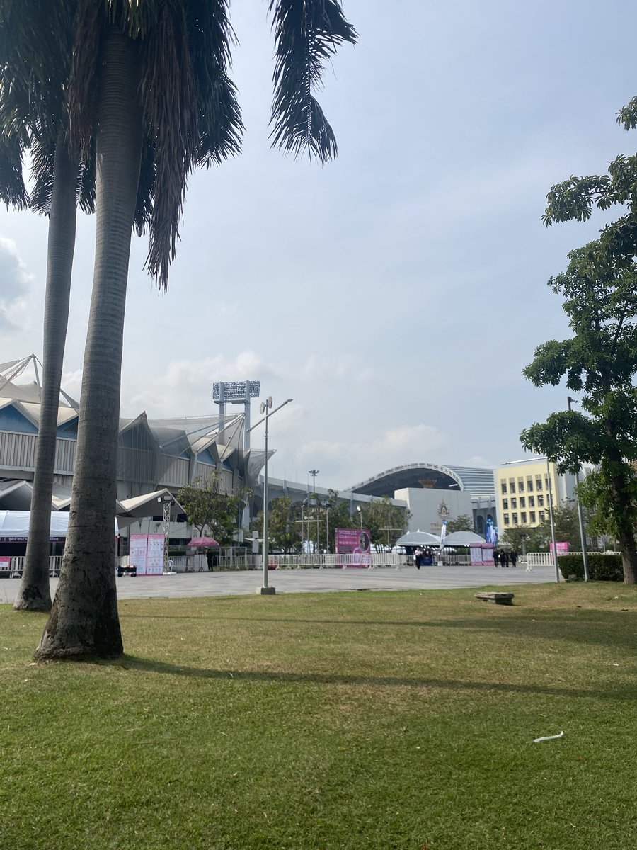 คำเดียว ไม่มีอะไรเลย นอกจากซุ้มซื้อบัตร #SMTOWNLIVE2025_26_BANGKOK