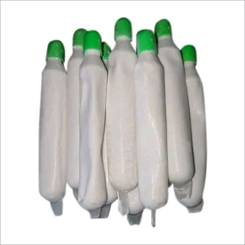 चूना जो पान में लगा के खाया जाता है , उसकी एक डिब्बी ला कर घर में रखे .यह सत्तर प्रकार की बीमारियों को ठीक कर देता है . गेहूँ के दाने के बराबर चूना गन्ने के रस में मिलाकर पिलाने से बहुत जल्दी # पीलिया ठीक हो जाता है . चूना न पुंसकता की सबसे अच्छी दवा है - अगर किसी के शुक्राणु नही