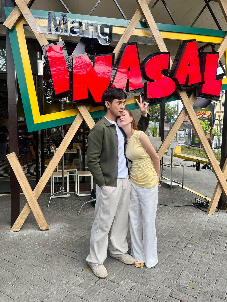 aire_aa's tweet image. happy hearts day, lovers

JMFYANG VDATE AT MANG INASAL
#KaingMangInasalStories