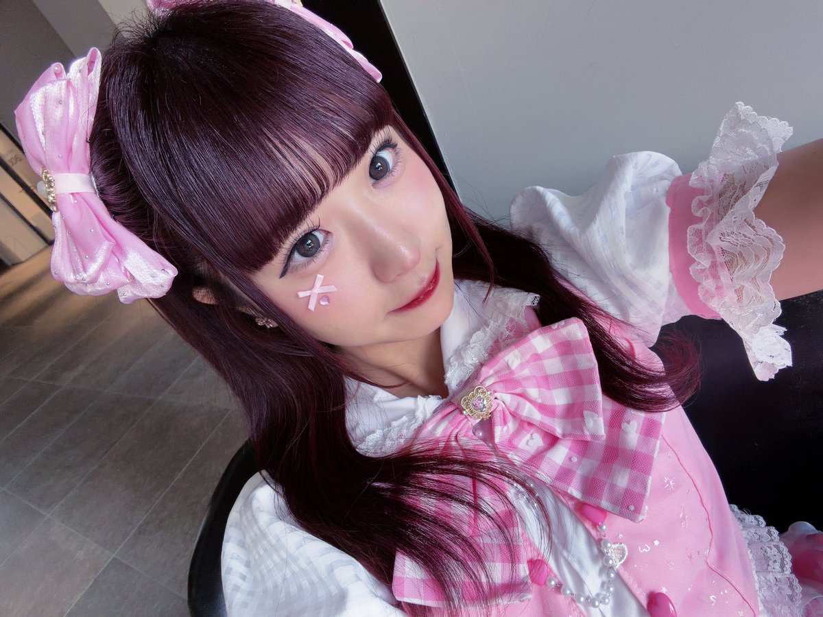 こんにちは🍓

今日はバレンタイン！︎❤︎︎
土曜日も程々にだよ🐰🎀