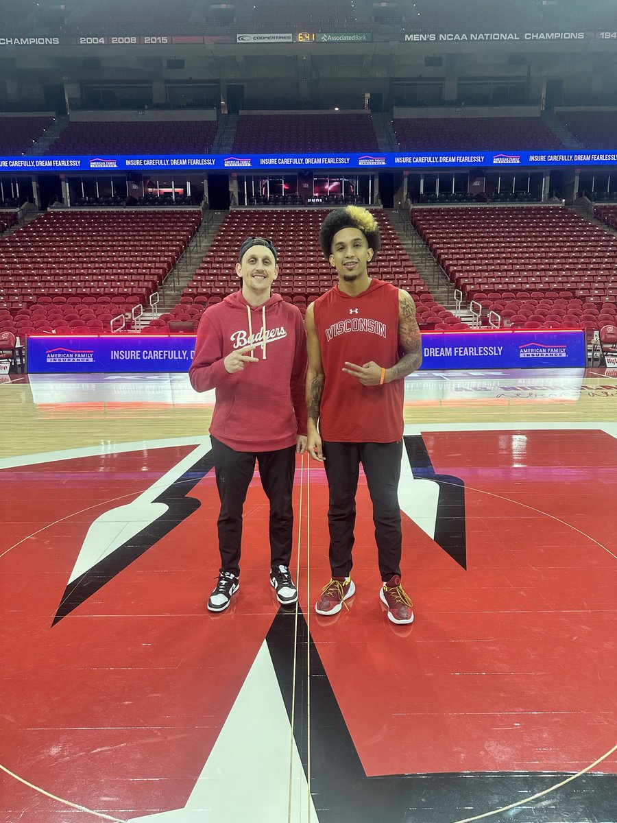 Ryan Hammer🔨 tweet media