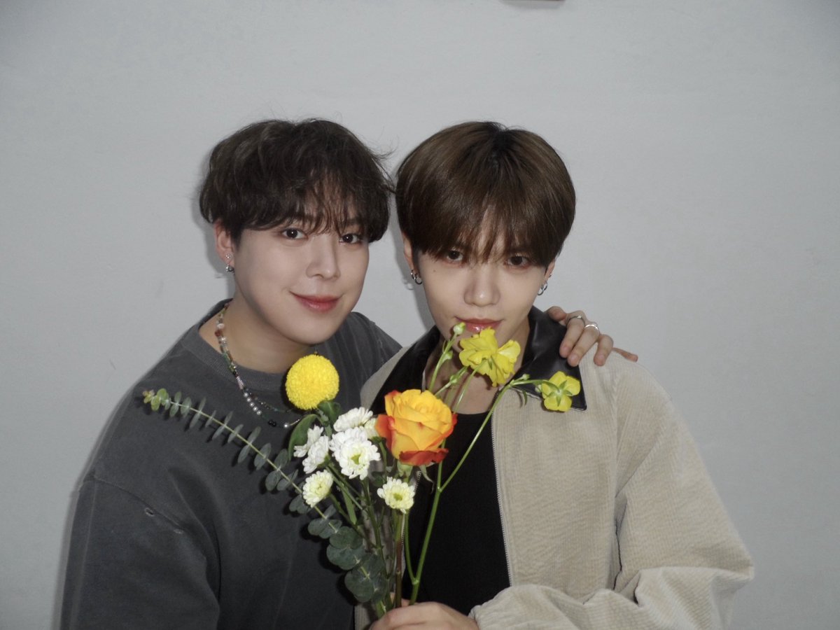 ʜᴀᴘᴘʏ ᴠᴀʟᴇɴᴛɪɴᴇ's ᴅᴀʏ ❥ · ﾟ₊
 
#베리베리 #VERIVERY #VRVR
#계현 #GYEHYEON
#연호 #YEONHO
#용승 #YONGSEUNG