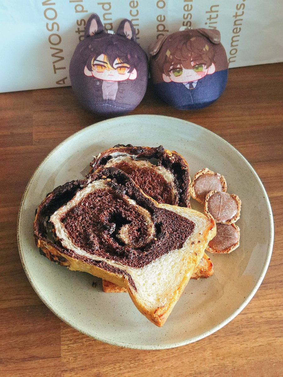 SIO6868's tweet photo. 해피 발렌타인 🍫 https://t.co/k0EHMyamBw