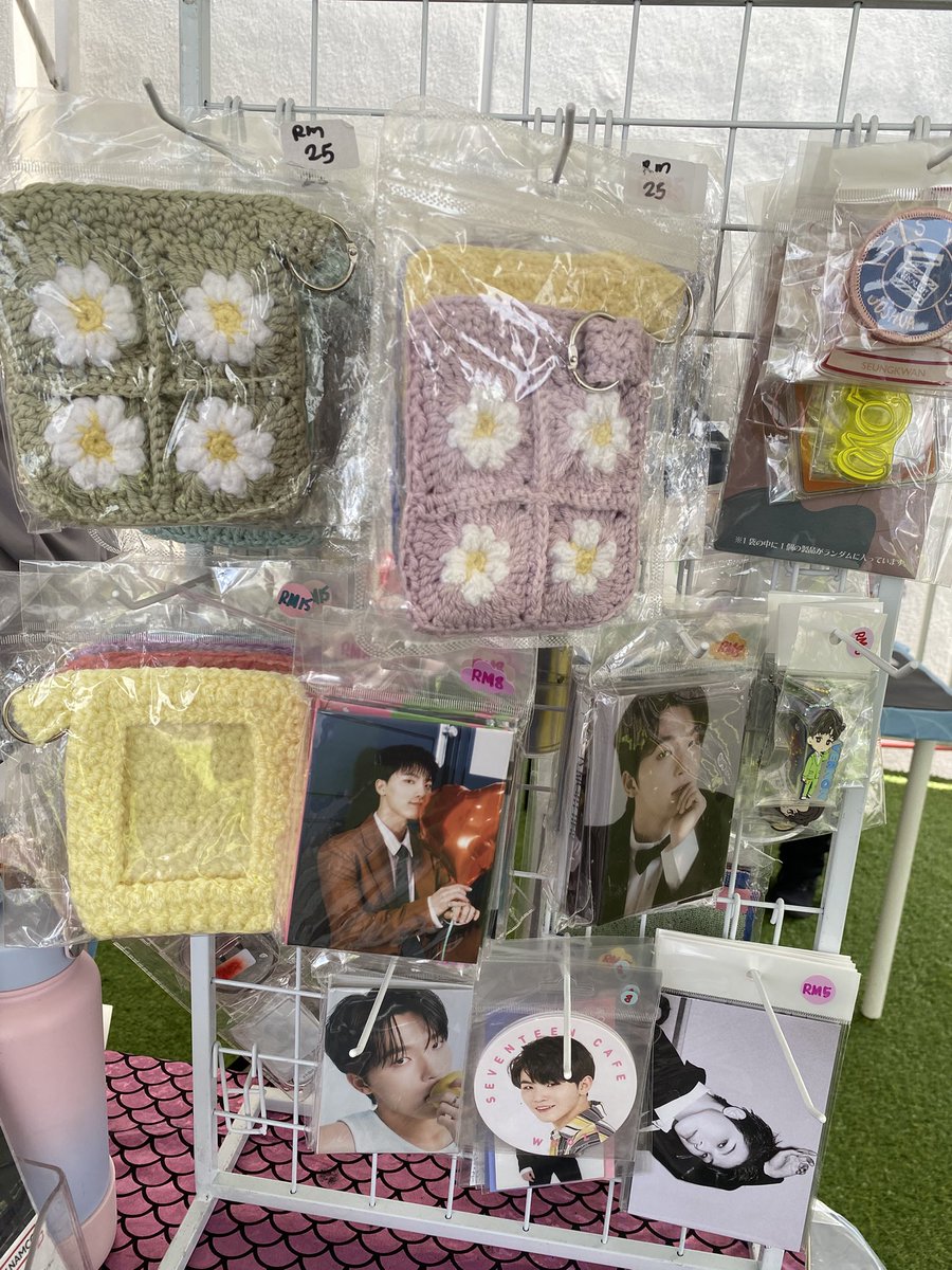 We’re all set-up and ready to occupy your shopping needs this valentines day with Dino~ 

#adayoff_featdino 
<a href="/adayoff_ftdino/">A Day Off feat.dino</a>