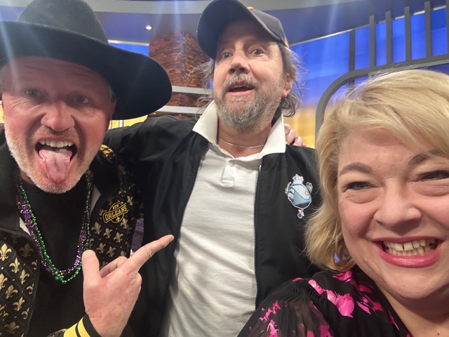 Was great running into Jamie Kennedy today. If you're visiting Las Vegas, check out his show at the Laugh Factory @ Horseshoe. Good times. Wootah!
#jamiekennedy #oldmanliver #pioneersaloonnevada #horseshoe