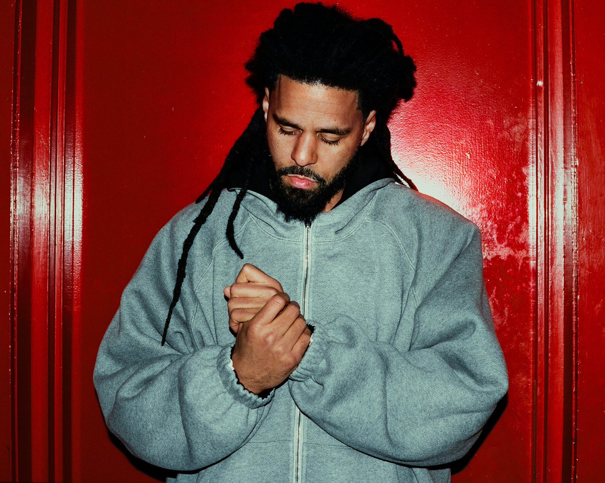 J. Cole's 'The Fall-Off' to debut at #1 on the Billboard 200 with 290K units first week (via <a href="/HITSDD/">HITS</a>).

It will mark his seventh #1 album and his biggest debut of the decade.