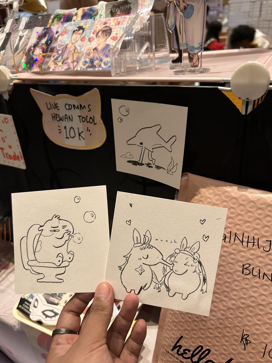 BOOM SUDDEN LIVE COMMS

Cocoma 4 E7-8!! Drop by and say hi (we hab freebies)