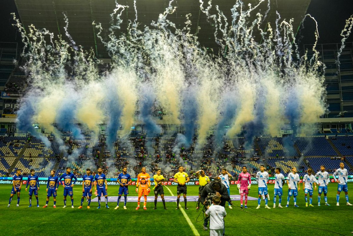 📸 Revive el <a href="/ClubPueblaMX/">Club Puebla🎽</a>  vs <a href="/PumasMX/">PUMAS</a>  como si estuvieras en la tribuna.
Checa la galería completa en  estamosalaire.com/2026/02/13/pue…
