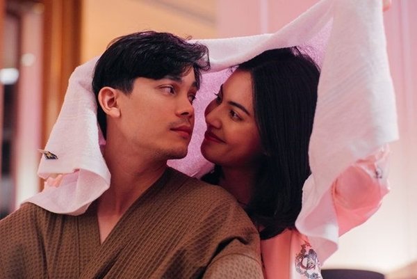 HabisNontonFilm's tweet image. Ingat, Valentine bukan budaya kita!

Budaya kita apa? Ya, jagain jodoh orang 💔