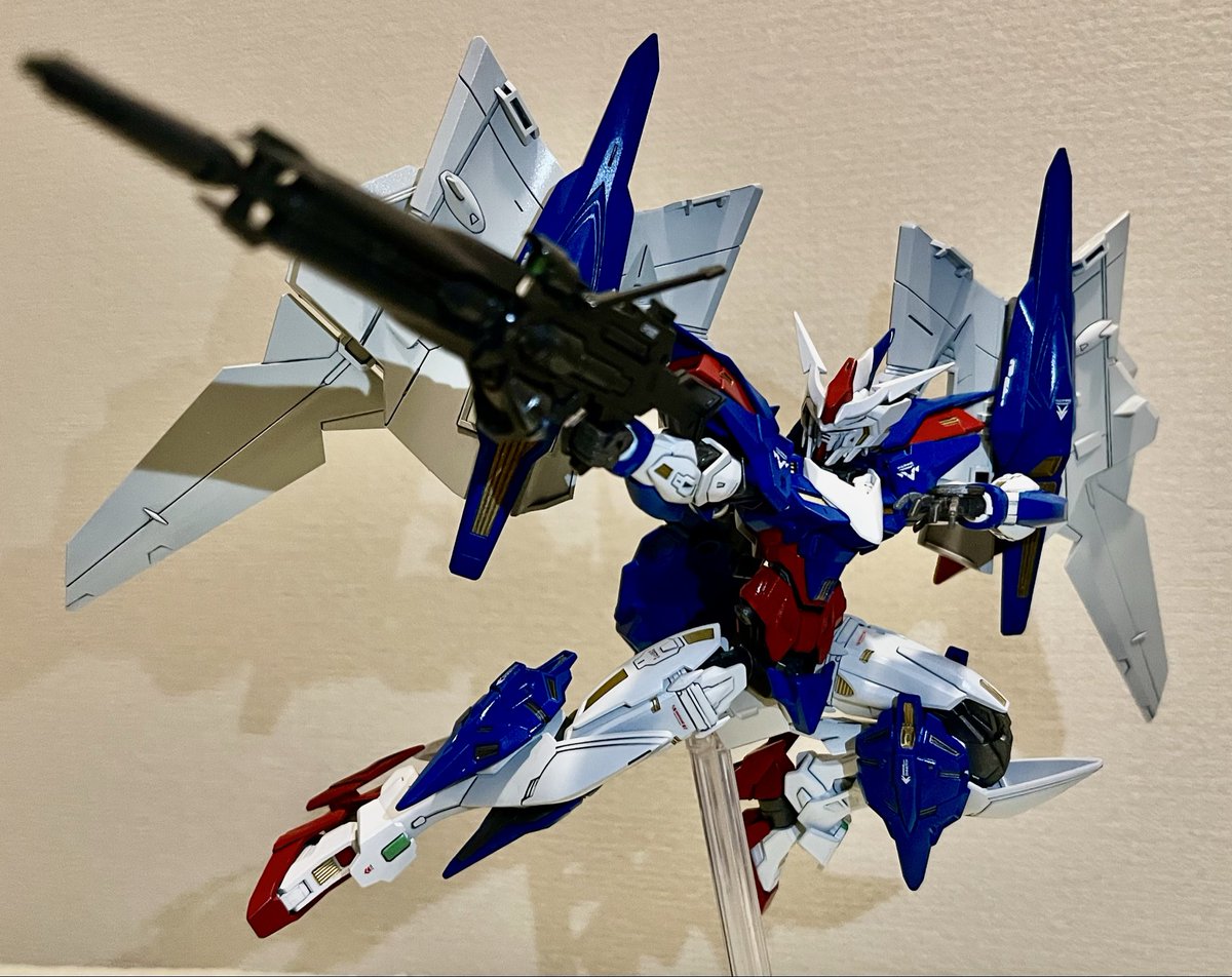 2月作成ガンプラ2体目 HGACガンダムグリープ、全塗装トリコロール