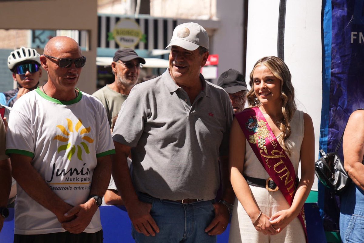 Mario Ana tweet media