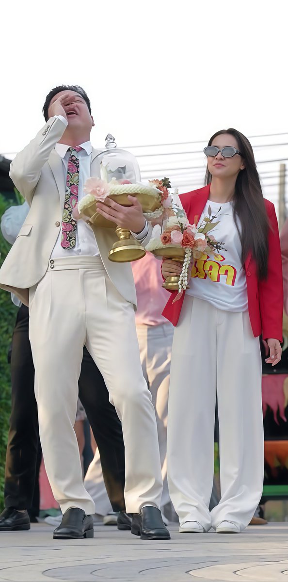 นายหัวอัคนี &amp; นายน้อยอัจจิมา
อย่าถามว่าพี่จ๋าเหมือนใคร 

"ไม่แน่จริง .. ไม่มาหรอก 😎"

(ต่อได้ = ดักอายุ)

THE FIRE Q22 SHOOTING
#โซ่รักอัคนีคิว22