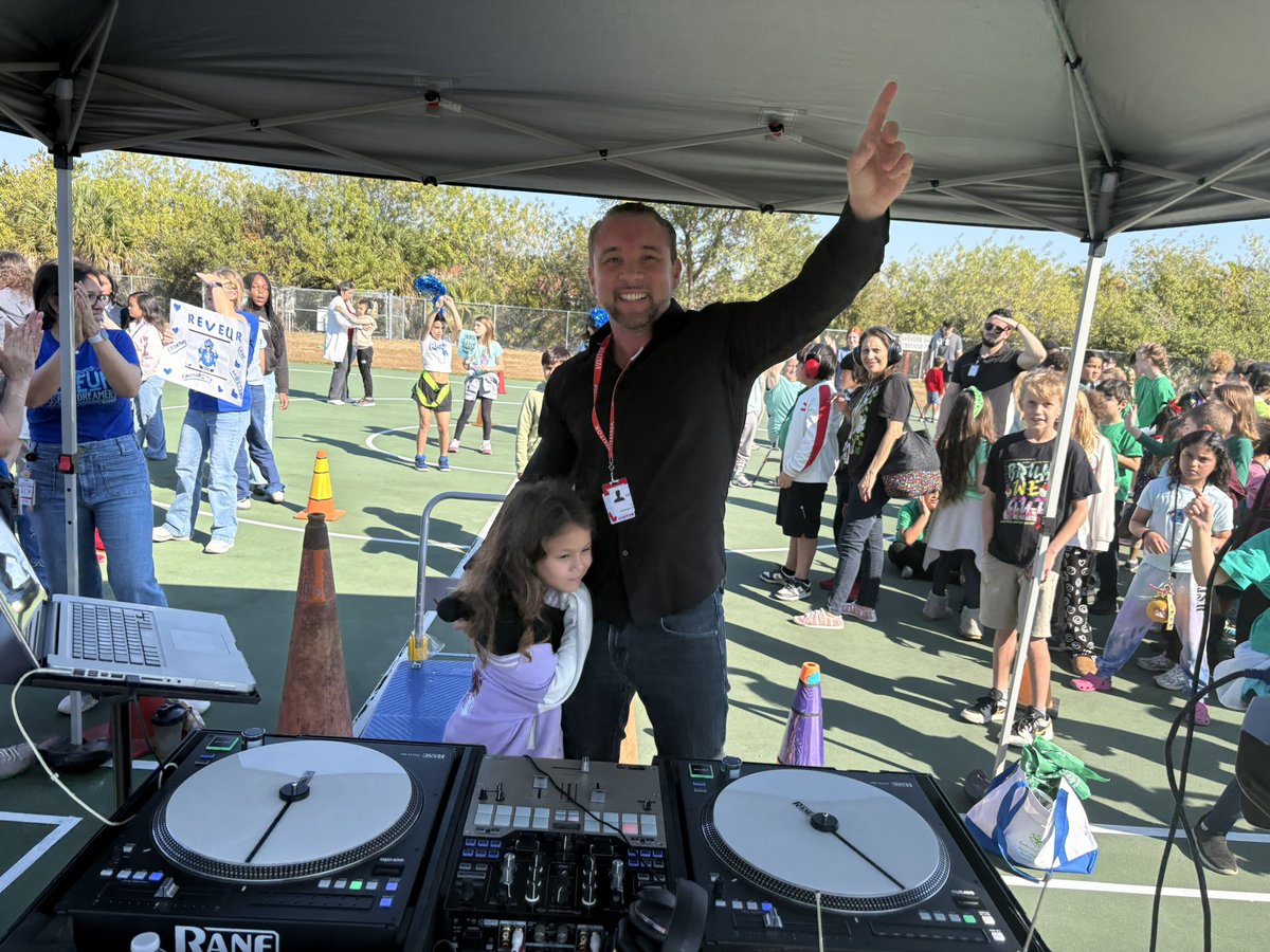 Jeannie Placil tweet media