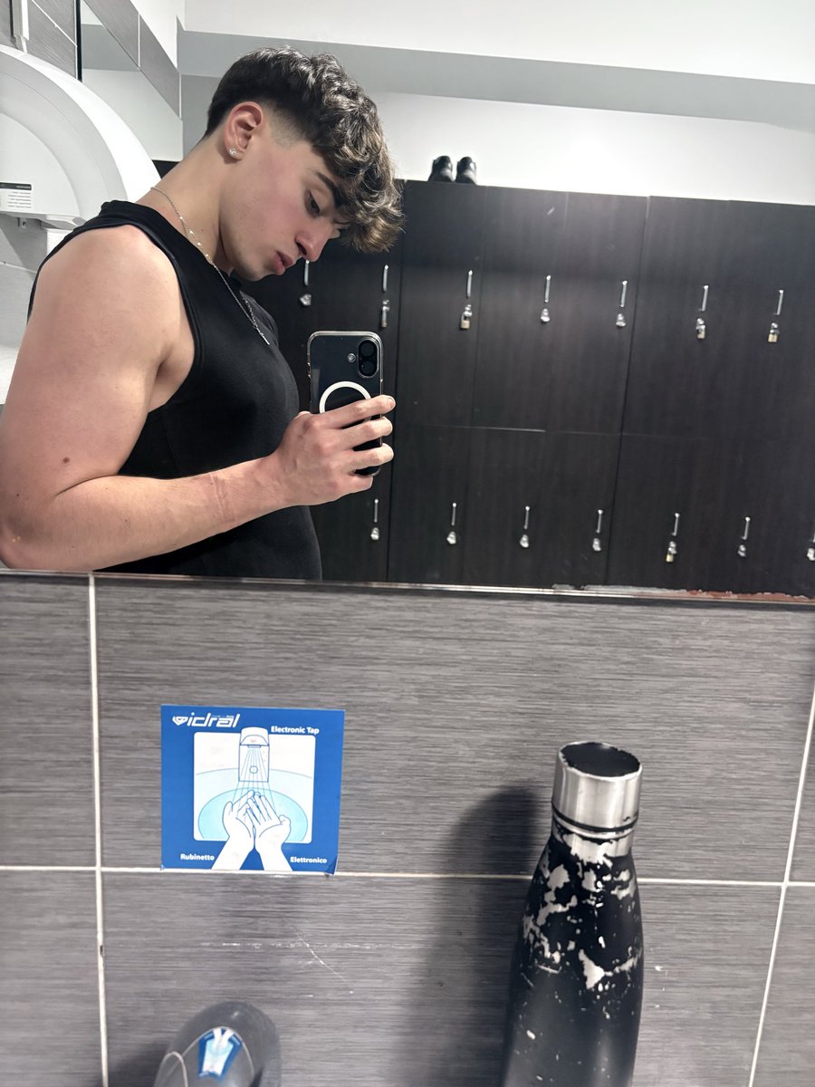 gianluca_ tweet media