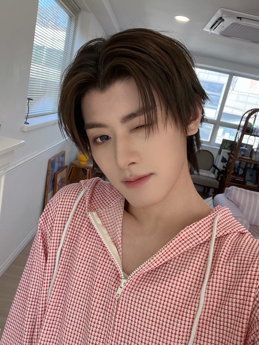 AM8IC_MEMBER tweet media