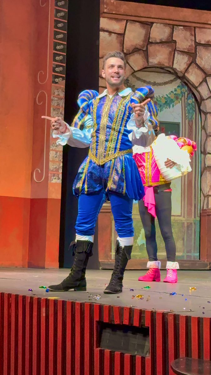 Hola Don Luis 🔥

NICOLA EN EL TENORIO